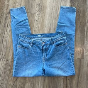 Old Navy Super Skinny Jeans